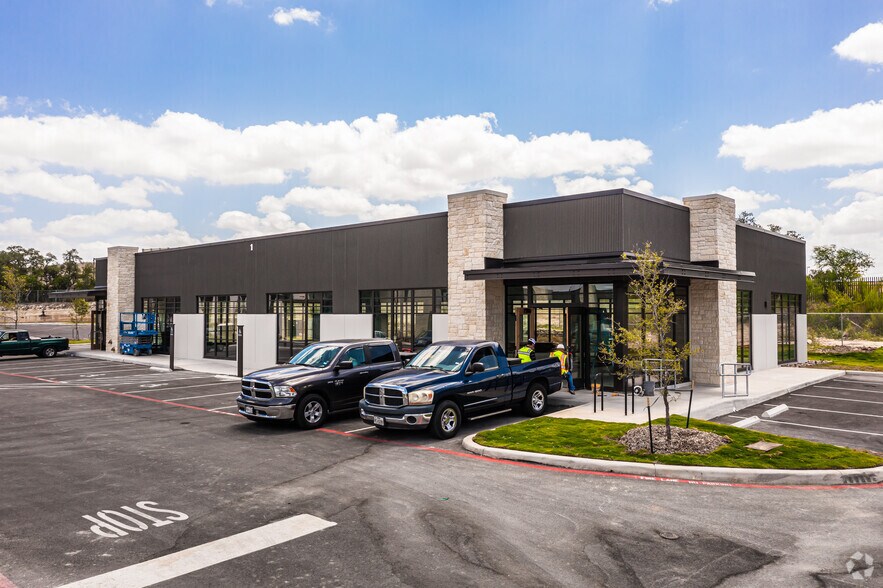 5436 Rogers Rd, San Antonio, TX à louer - Photo de l’immeuble – Image 3 sur 6