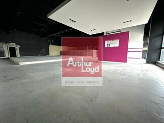 Plus de détails pour Local commercial à louer