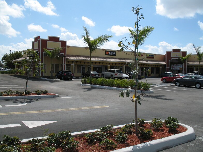 17560 NW 27th Ave, Miami Gardens, FL à louer - Photo de l’immeuble – Image 2 sur 17