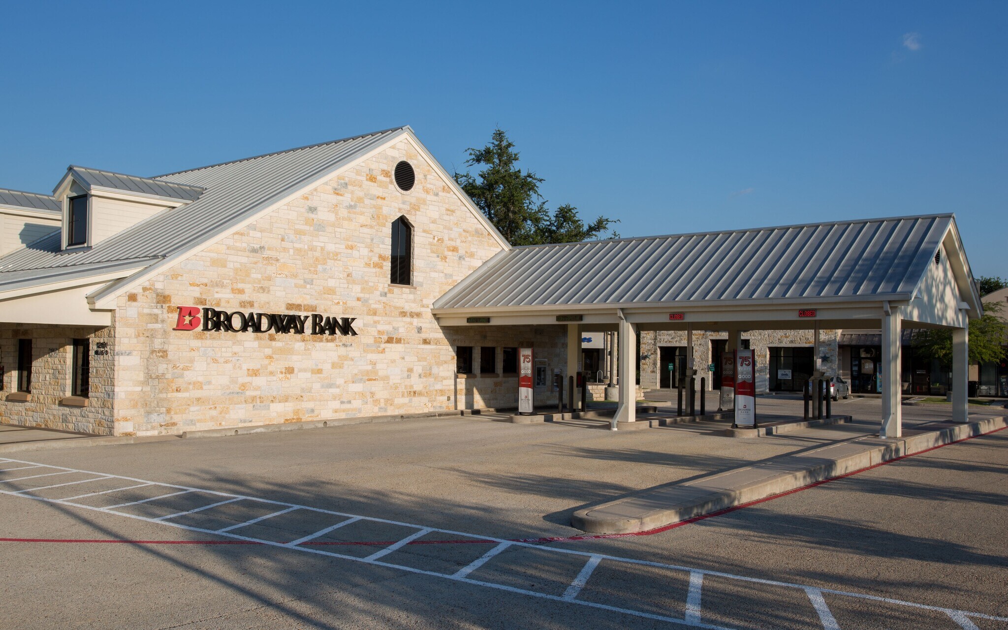 12101 Bee Caves Rd, Austin, TX à louer Photo de l’immeuble– Image 1 sur 4