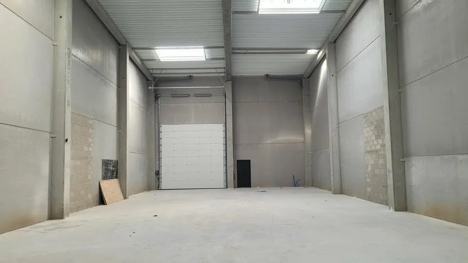 Bureau dans Saint-Étienne-du-Rouvray à louer - Photo de l’immeuble – Image 2 sur 9