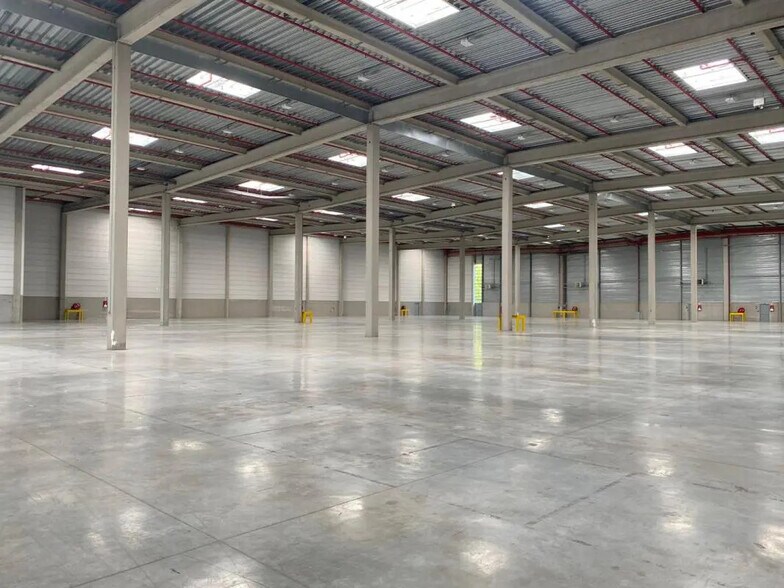 Industriel/Logistique dans Le Plessis-Pâté à louer - Photo de l’immeuble – Image 2 sur 4