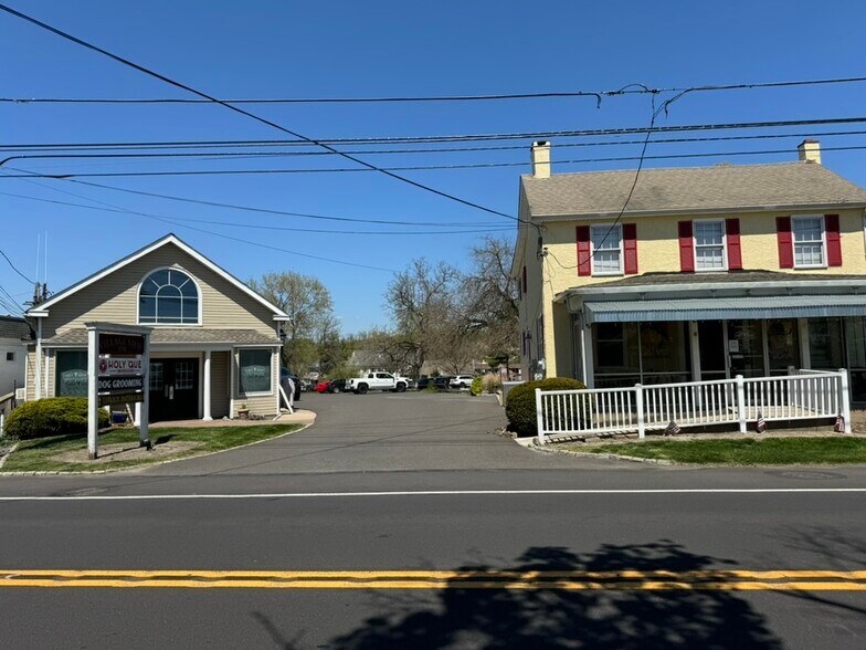 5788 US-202 Rt, Lahaska, PA à louer - Photo de l’immeuble – Image 2 sur 5