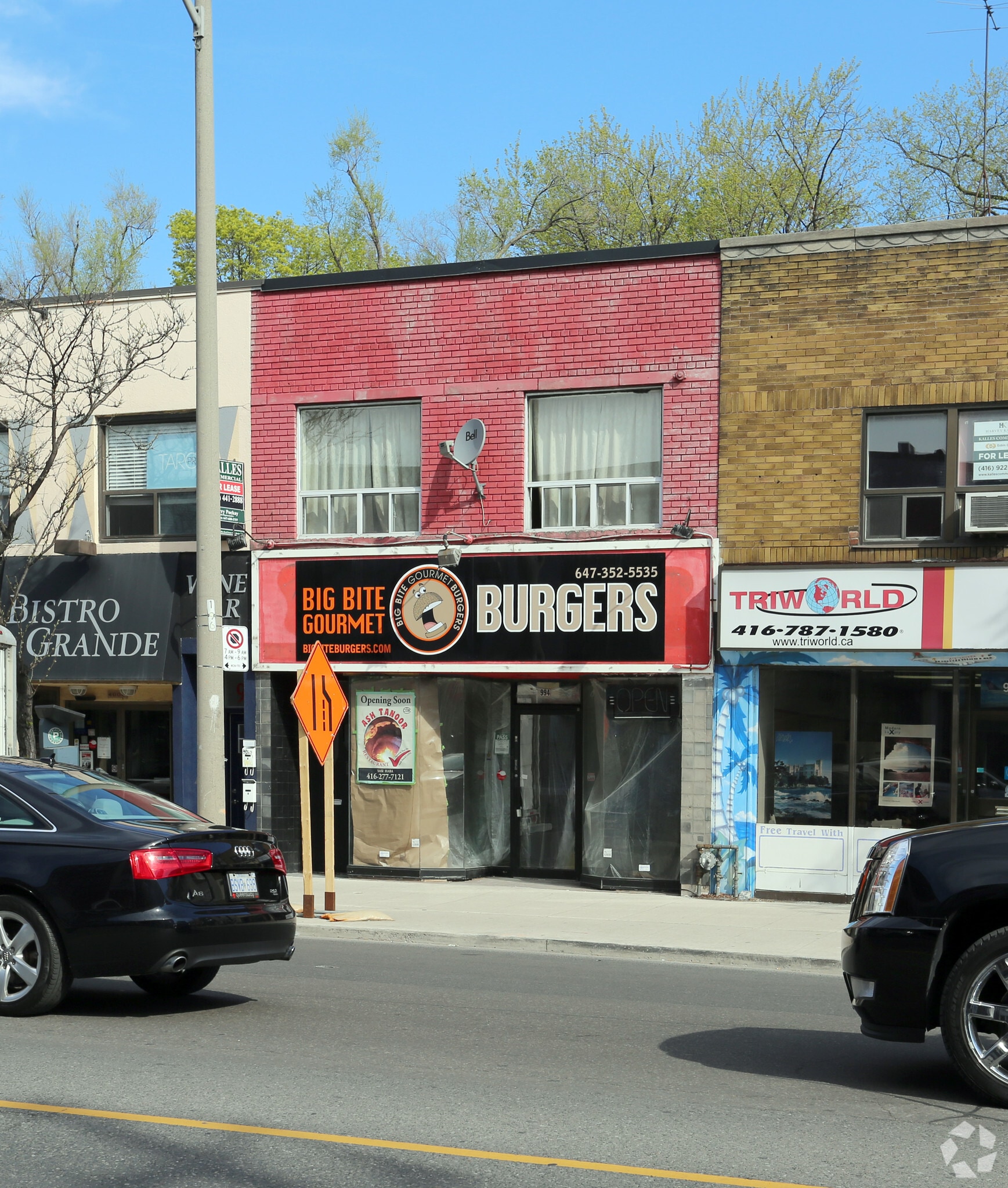 994 Eglinton Ave W, Toronto, ON à vendre Photo principale– Image 1 sur 3