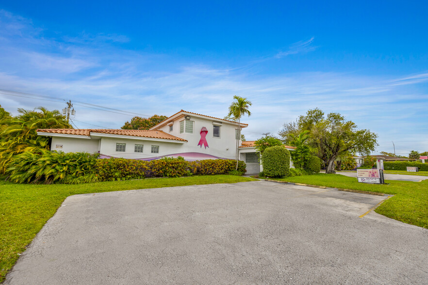 49 W 49th St, Hialeah, FL à vendre - Photo de l’immeuble – Image 3 sur 18