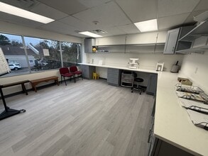 37 Soundview Rd, Guilford, CT à louer Photo intérieure– Image 2 sur 6