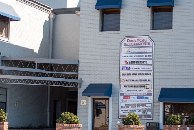 15000 Citrus Country Dr, Dade City, FL à louer Photo de l’immeuble– Image 1 sur 4