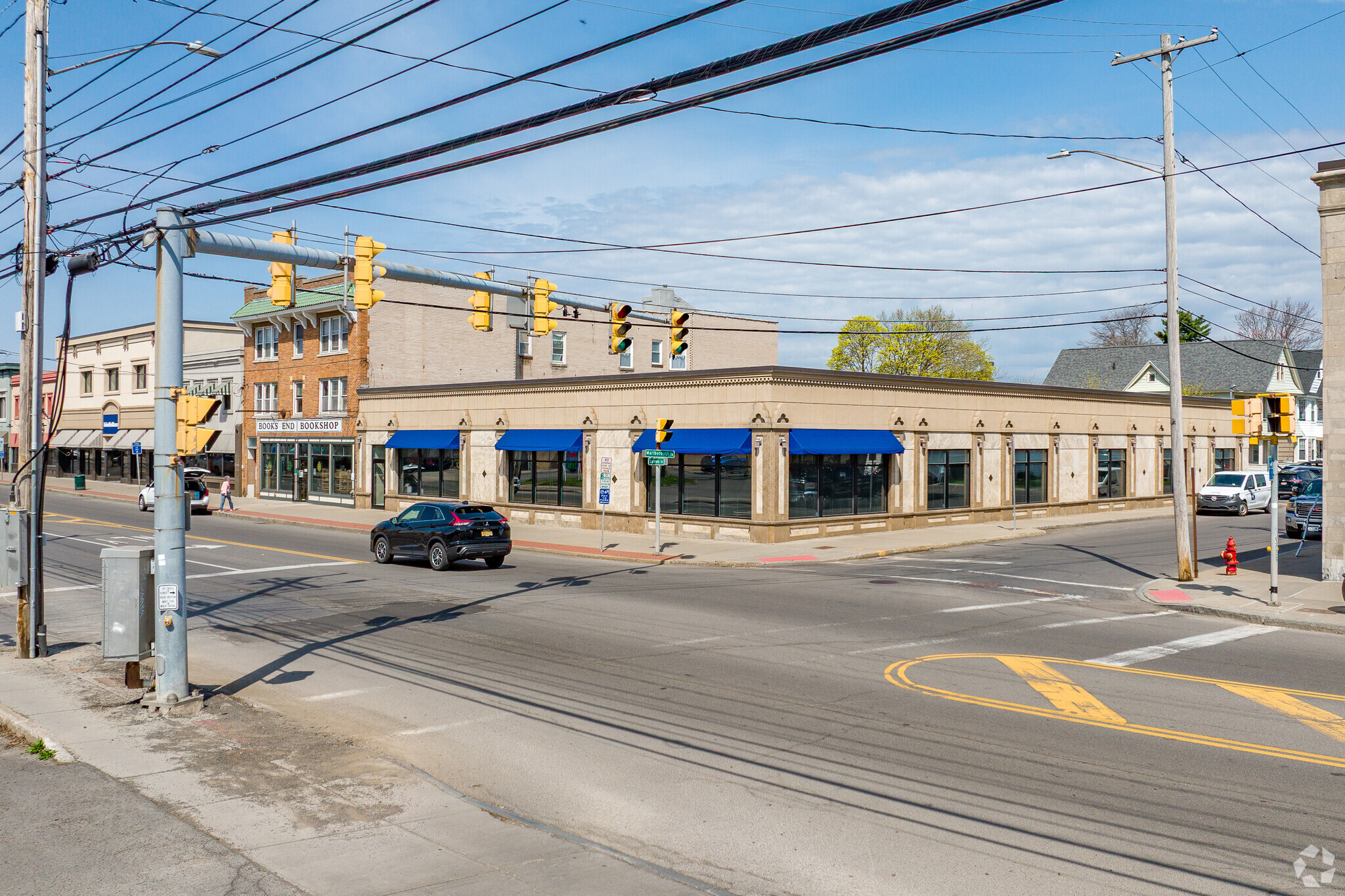 2449-2459 James St, Syracuse, NY à louer Photo principale– Image 1 sur 6