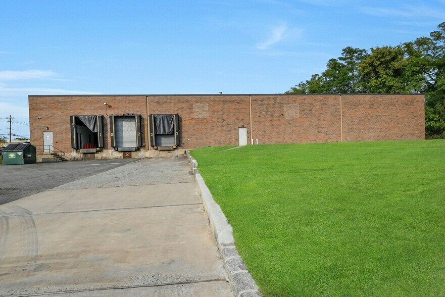 106 Stonehurst Ct, Northvale, NJ à louer - Photo de l’immeuble – Image 2 sur 20