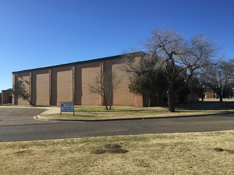 9717 7th Dr, Lubbock, TX à louer - Photo de l’immeuble – Image 3 sur 14