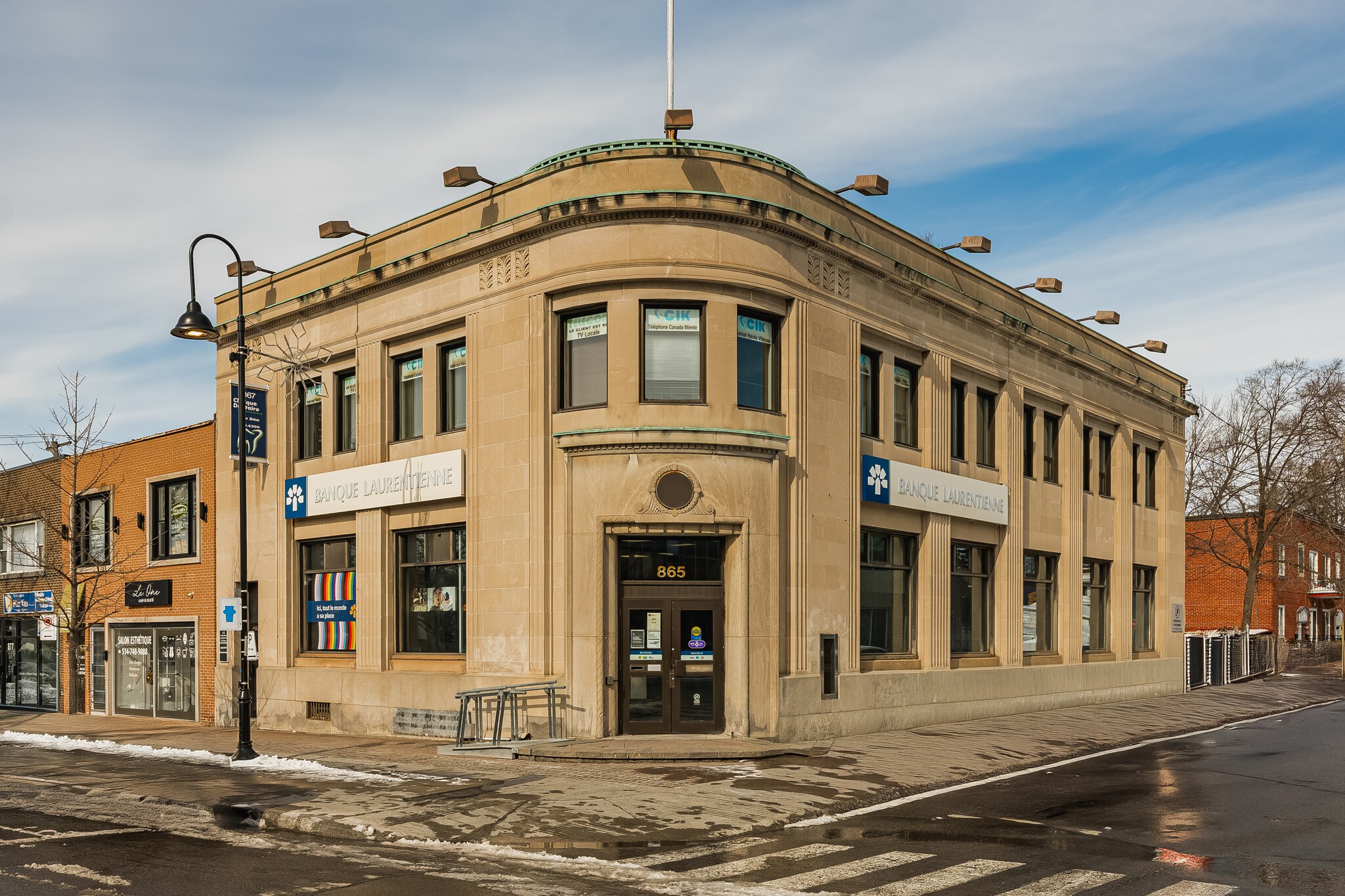 865-867 Boul Décarie, Saint-Laurent, QC à vendre Photo principale– Image 1 sur 3