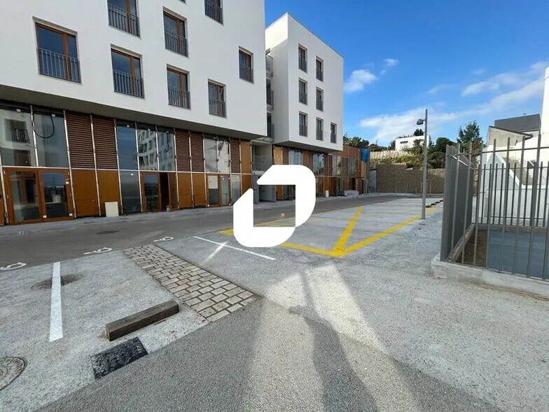 Local d’activités dans Vitry-sur-Seine à louer - Photo de l’immeuble – Image 3 sur 11