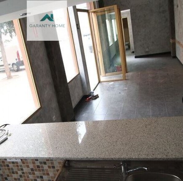 Local commercial dans València, Valencia à vendre - Photo de l’immeuble – Image 2 sur 3