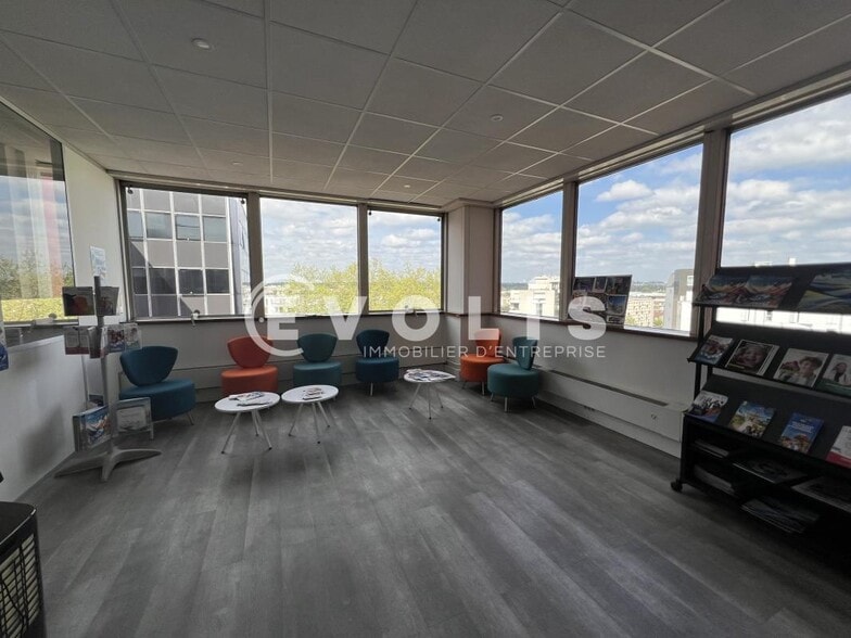 Bureau dans Maisons-Alfort à louer - Photo intérieure – Image 2 sur 15