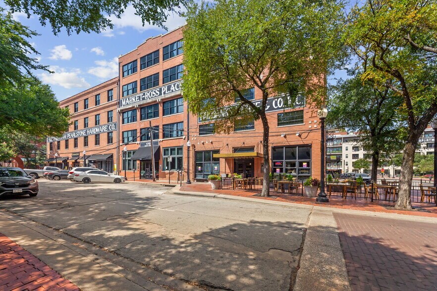 Market Ross Place portefeuille de 3 biens à vendre sur LoopNet.fr - Photo de l’immeuble – Image 3 sur 11