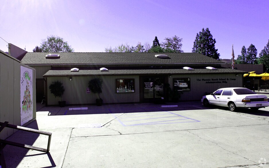 5916 E Los Angeles Ave, Simi Valley, CA à louer - Photo de l’immeuble – Image 2 sur 32