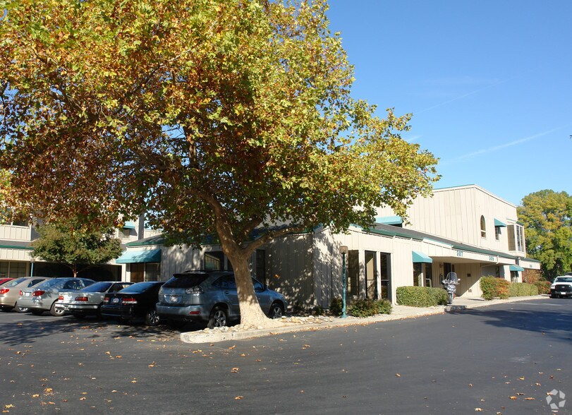 303-307 Lennon Ln, Walnut Creek, CA à vendre - Photo de l’immeuble – Image 3 sur 3