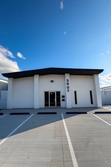 5807 Star Ln, Houston, TX à louer - Photo de l’immeuble – Image 2 sur 29