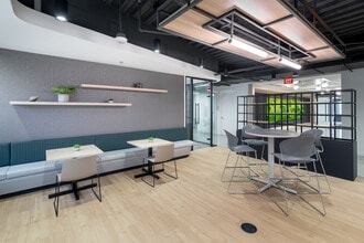 4401 N Fairfax Dr, Arlington, VA à louer Photo intérieure– Image 2 sur 9