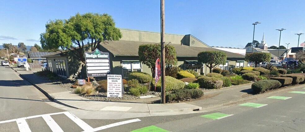 1933 Central Ave, Mckinleyville, CA à louer - Photo de l’immeuble – Image 2 sur 5