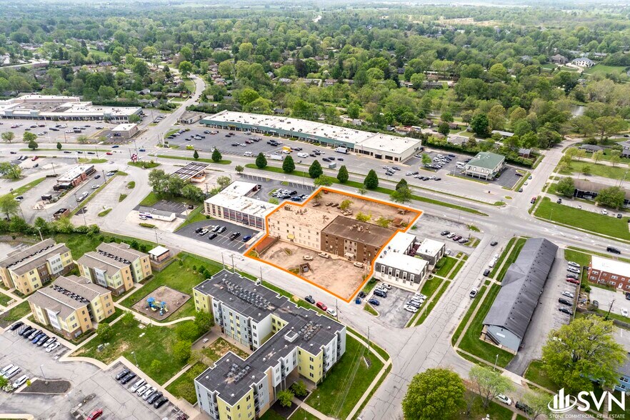 1718 Alexandria Dr, Lexington, KY à vendre - Photo de l’immeuble – Image 3 sur 16