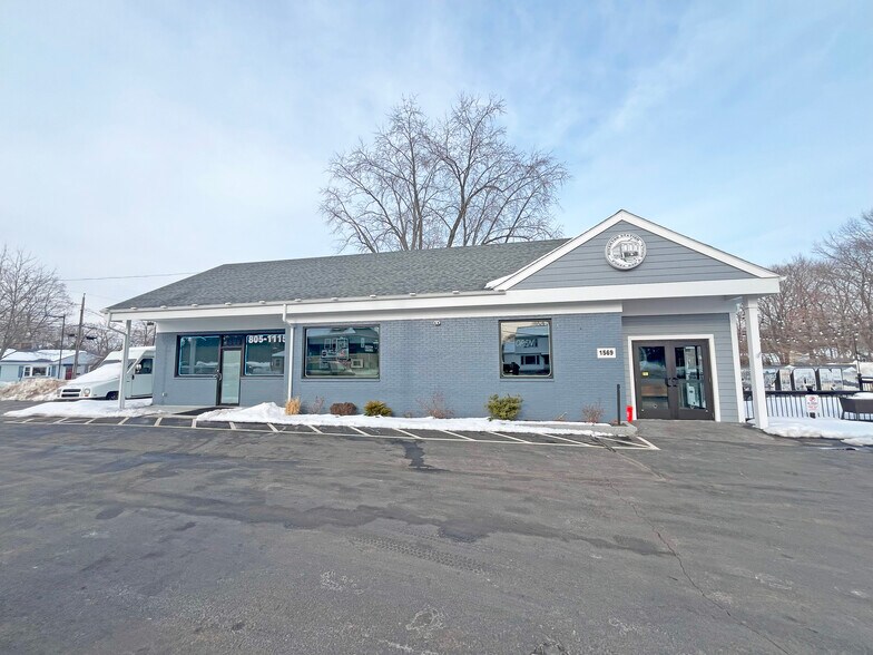 1569 Forest Ave, Portland, ME à vendre - Photo de l’immeuble – Image 1 sur 9