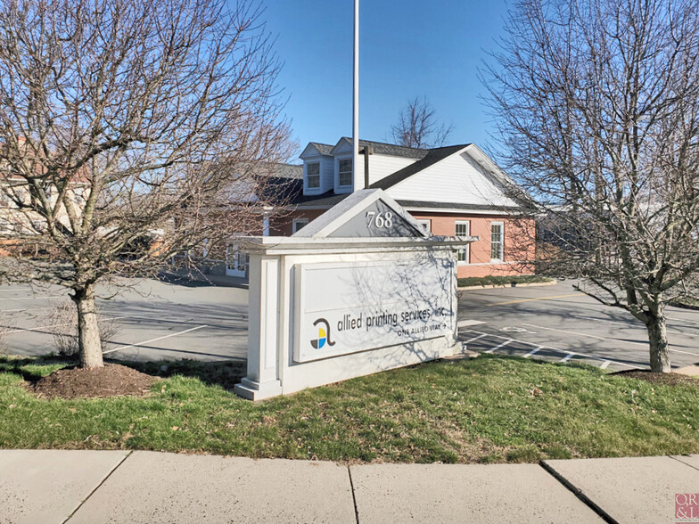 768 N Main St, Manchester, CT à louer - Photo de l’immeuble – Image 3 sur 8