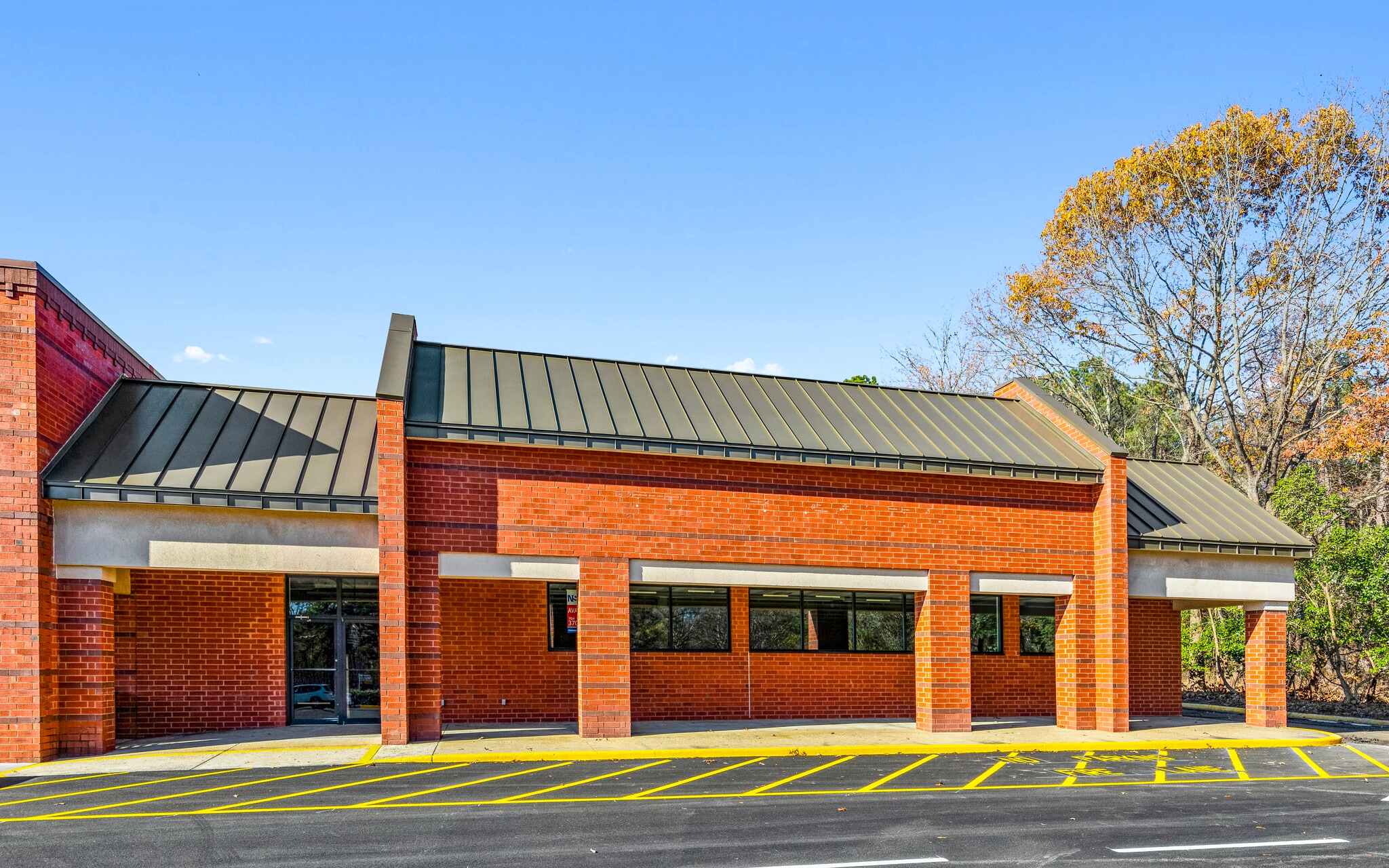 15700-15710 Jefferson Davis Hwy, Colonial Heights, VA à louer Photo de l’immeuble– Image 1 sur 1