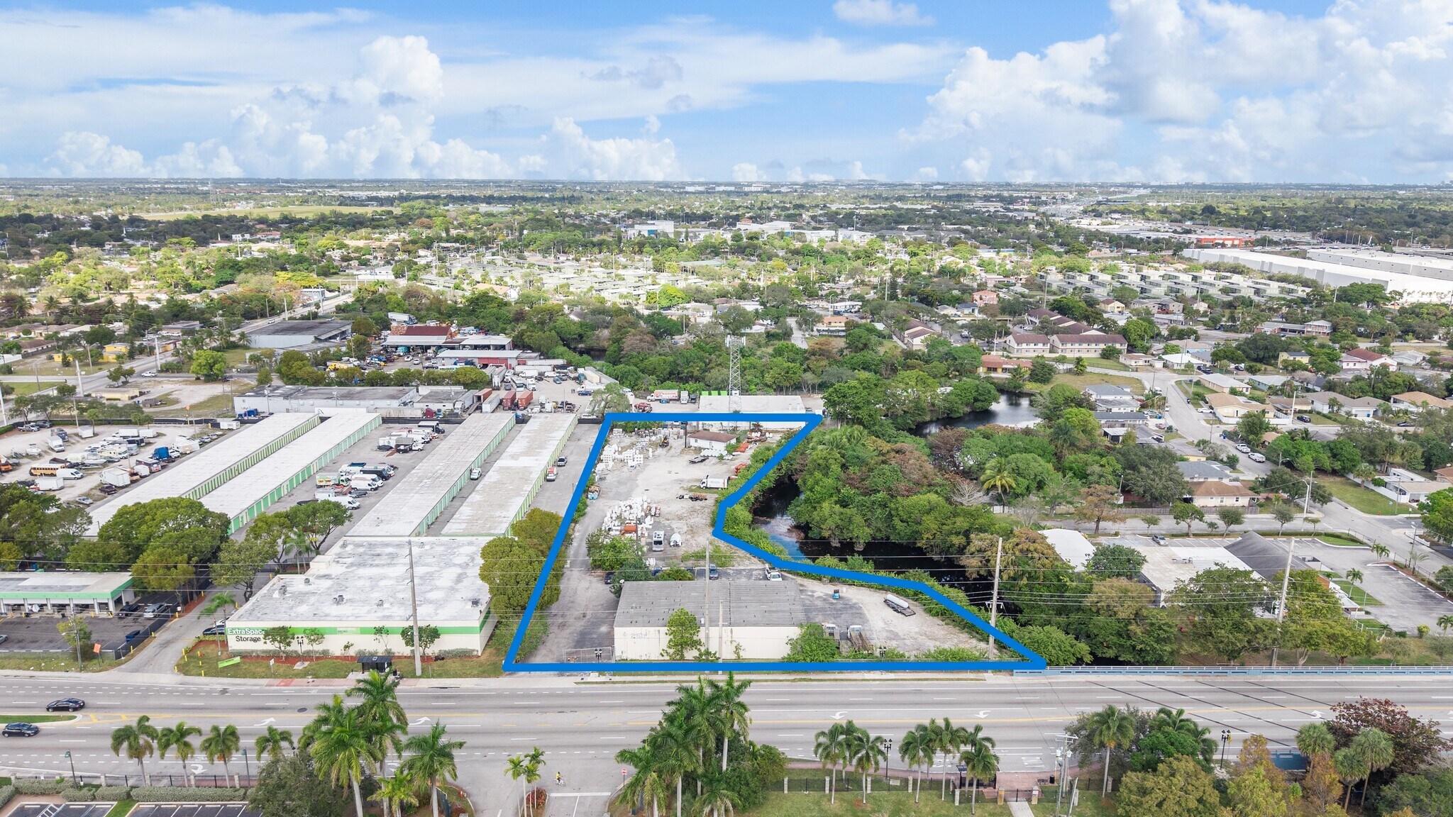 2511 NW 6th St, Fort Lauderdale, FL à vendre Photo principale– Image 1 sur 11