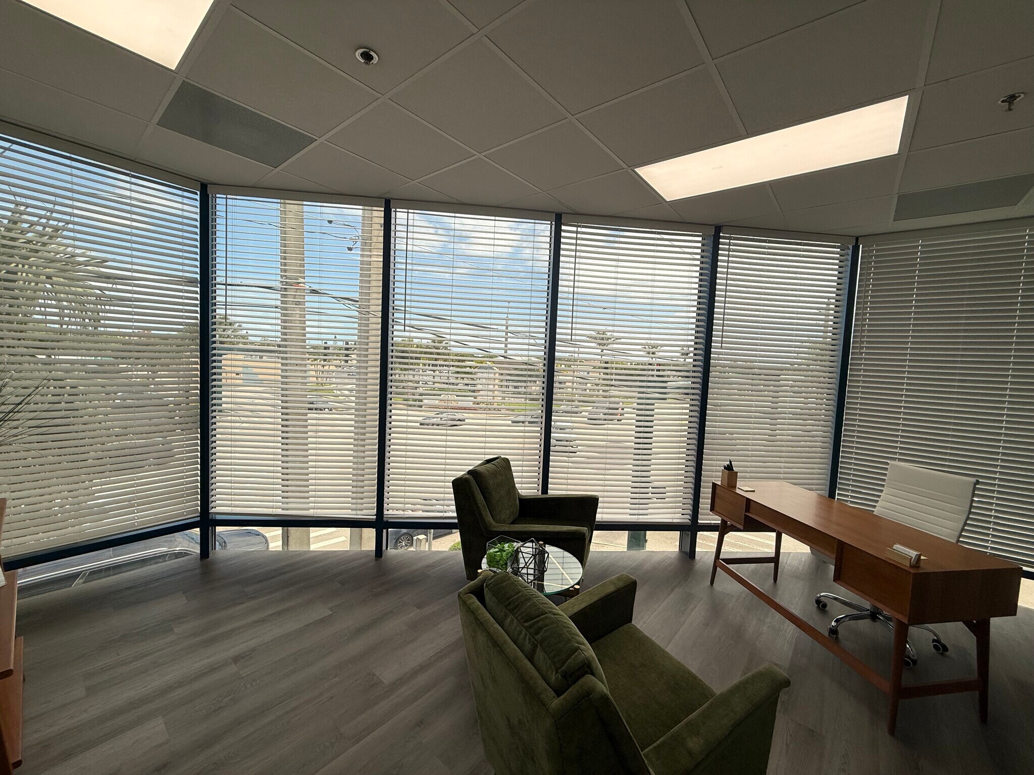 2100 SE Ocean Blvd, Stuart, FL à louer Photo principale– Image 1 sur 13