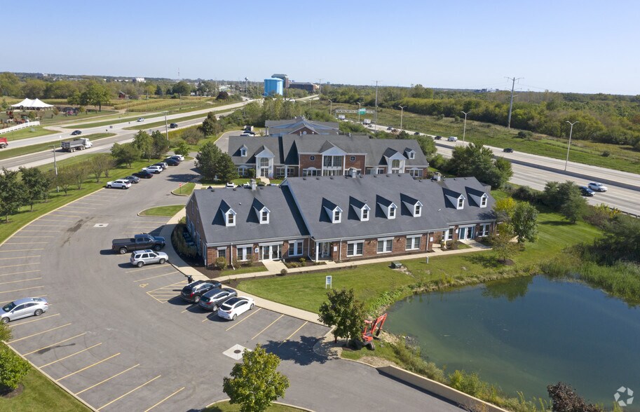 33 W Higgins Rd, South Barrington, IL à vendre - Aérien – Image 2 sur 2