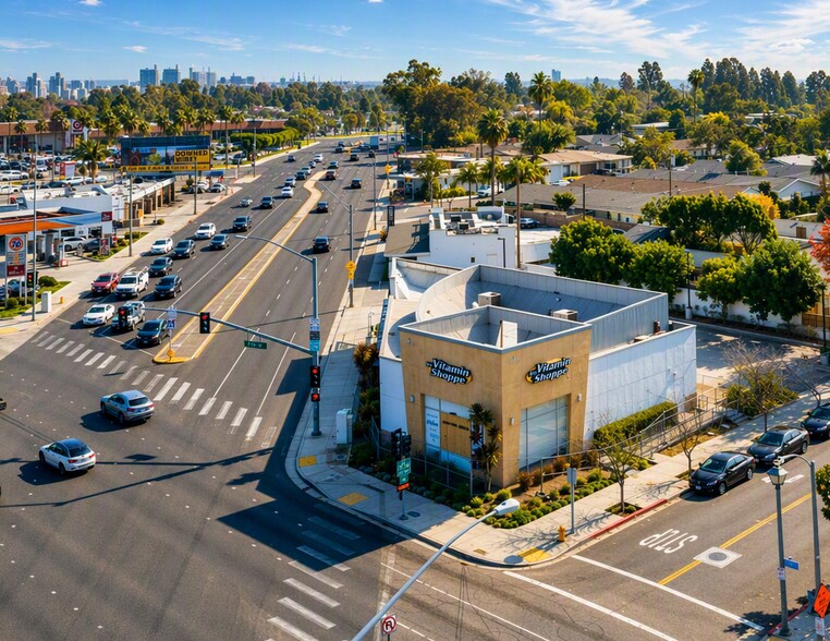 5600 E 7th St, Long Beach, CA à louer - Photo de l’immeuble – Image 2 sur 7