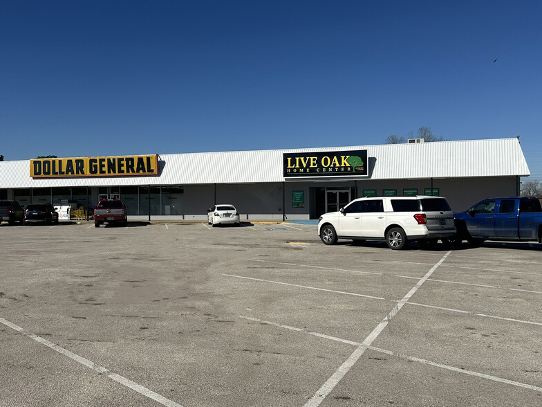 1400 Walnut St, Columbus, TX à vendre - Photo de l’immeuble – Image 3 sur 11