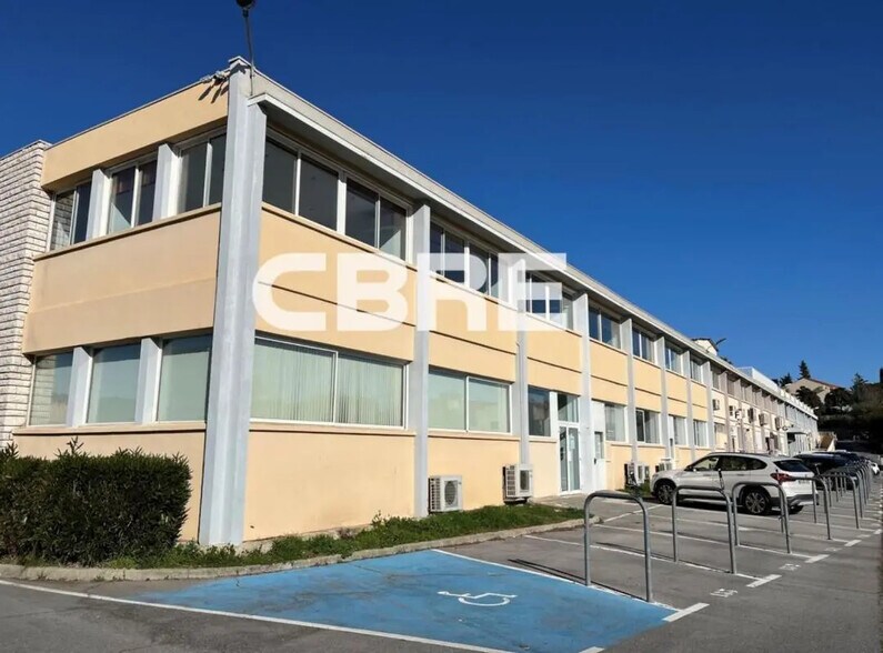 Local d’activités dans Biot à louer - Photo de l’immeuble – Image 1 sur 11