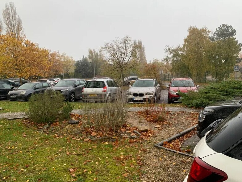 Bureau dans Saint-Apollinaire à louer - Photo de l’immeuble – Image 3 sur 7