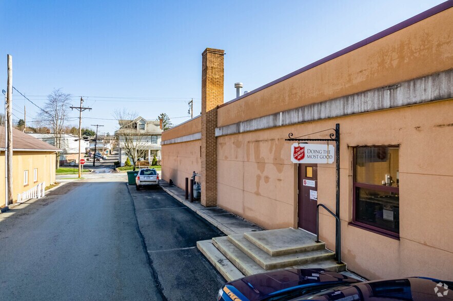 334 W Main St, Somerset, PA à louer - Photo de l’immeuble – Image 3 sur 22