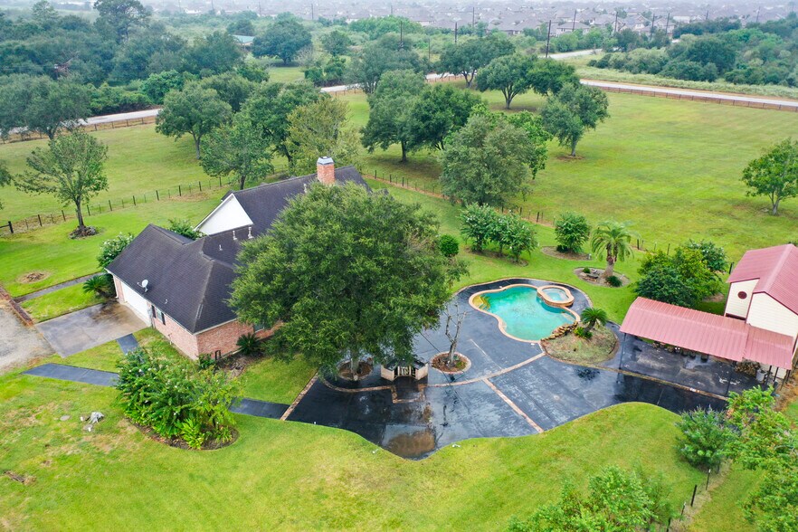 722 Settegast Ranch Rd, Richmond, TX à vendre - Photo de l’immeuble – Image 2 sur 18