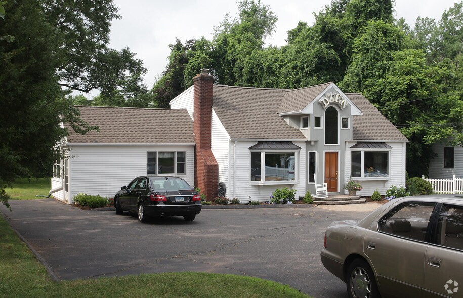 41 Oakland Rd, South Windsor, CT à vendre - Photo de l’immeuble – Image 2 sur 2