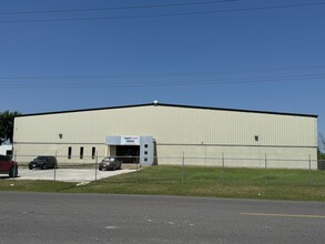 2345 N Central Ave, Brownsville, TX à louer Photo de l’immeuble– Image 1 sur 9