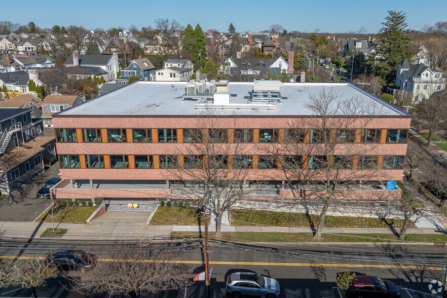 145 Mason St, Greenwich, CT à louer - Photo de l’immeuble – Image 2 sur 4