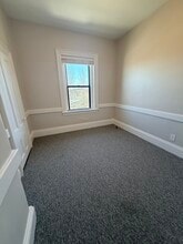 47-61 Langley Rd, Newton, MA à louer Photo intérieure– Image 1 sur 3