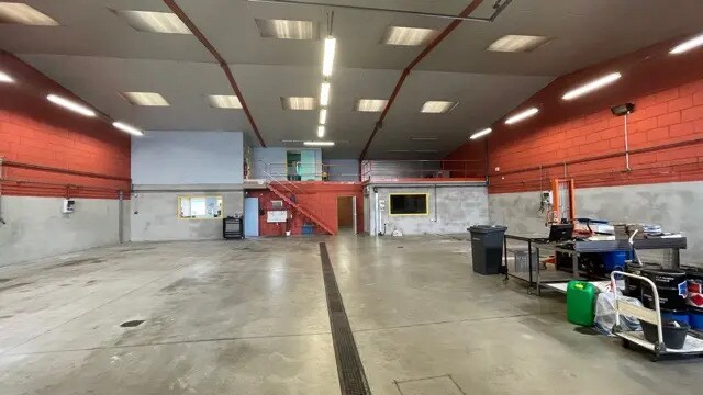 Industriel/Logistique dans Tossiat à louer - Photo de l’immeuble – Image 3 sur 8