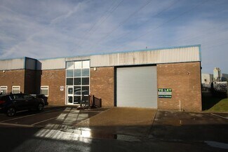 Plus de détails pour Didcot Rd, Poole - Industriel/Logistique à louer