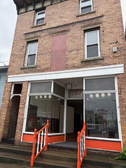 525-527 Tremont Ave SW, Massillon, OH à louer - Photo de l’immeuble – Image 2 sur 11