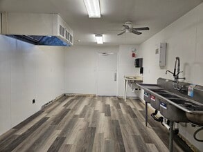 14900 Cloverdale Rd, Dale City, VA à louer Photo intérieure– Image 1 sur 12