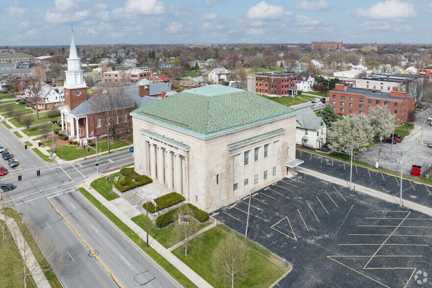 2134-2158 Collingwood Blvd, Toledo, OH à louer - Aérien – Image 2 sur 5