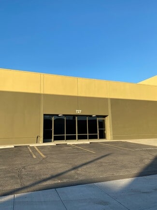 Plus de détails pour 701-833 W Anaheim St, Long Beach, CA - Industriel/Logistique à louer