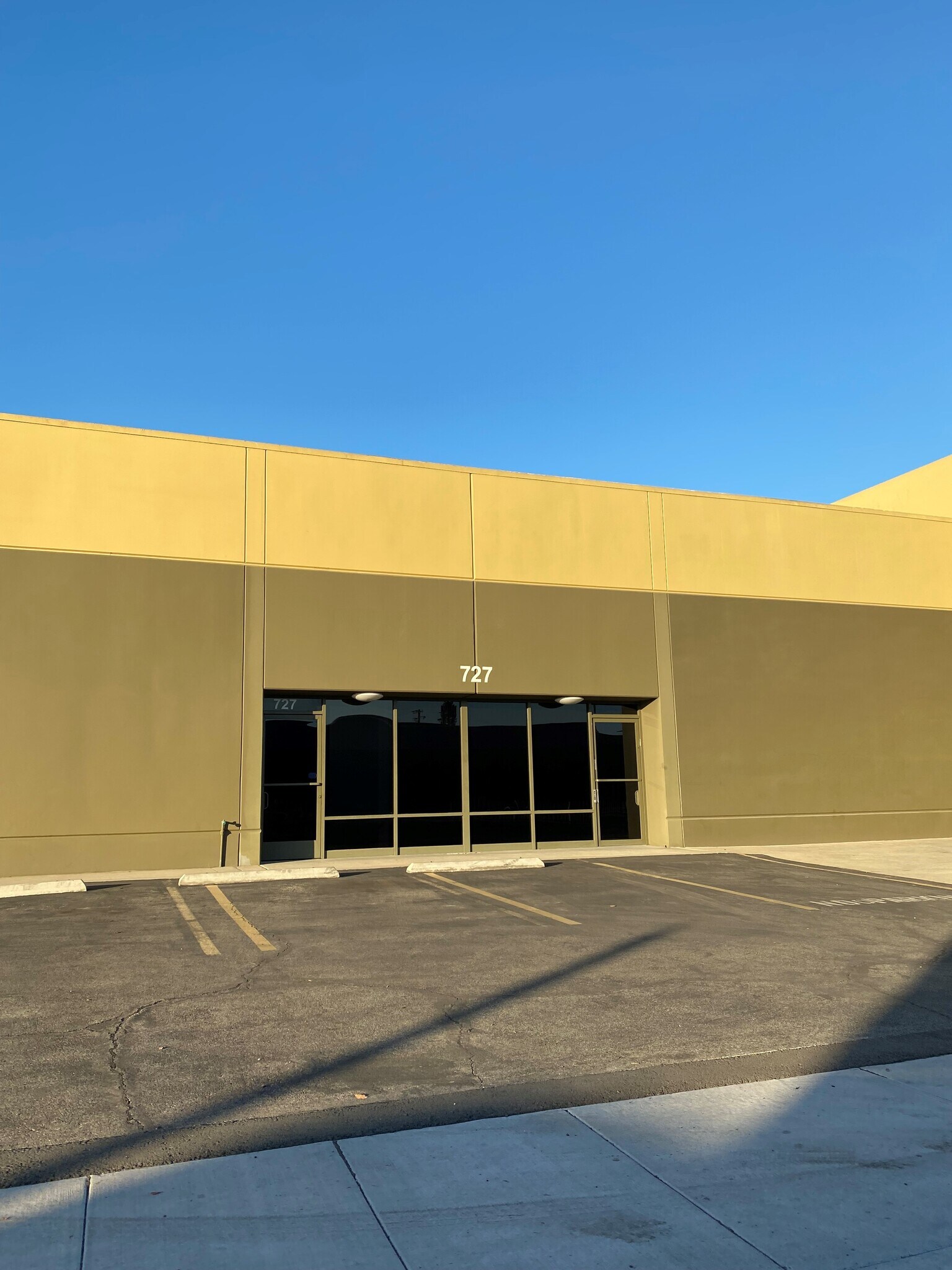 701-833 W Anaheim St, Long Beach, CA à louer Photo principale– Image 1 sur 8