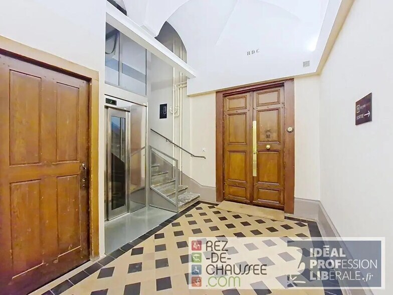 Bureau dans Lyon à vendre - Photo de l’immeuble – Image 2 sur 7