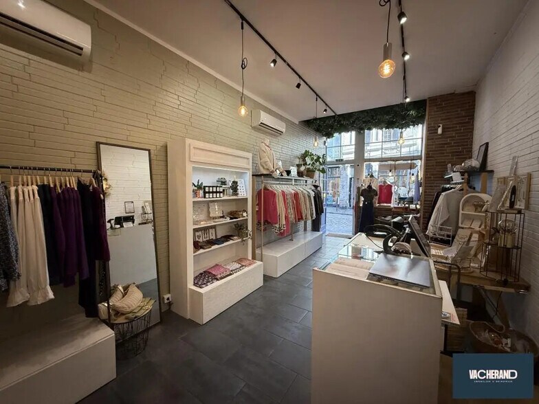 Local commercial dans Lille à louer - Photo de l’immeuble – Image 2 sur 5